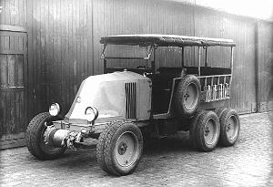 ALGERIE SAHARA 1923 A 29 EN RENAULT 6 ROUES (50)